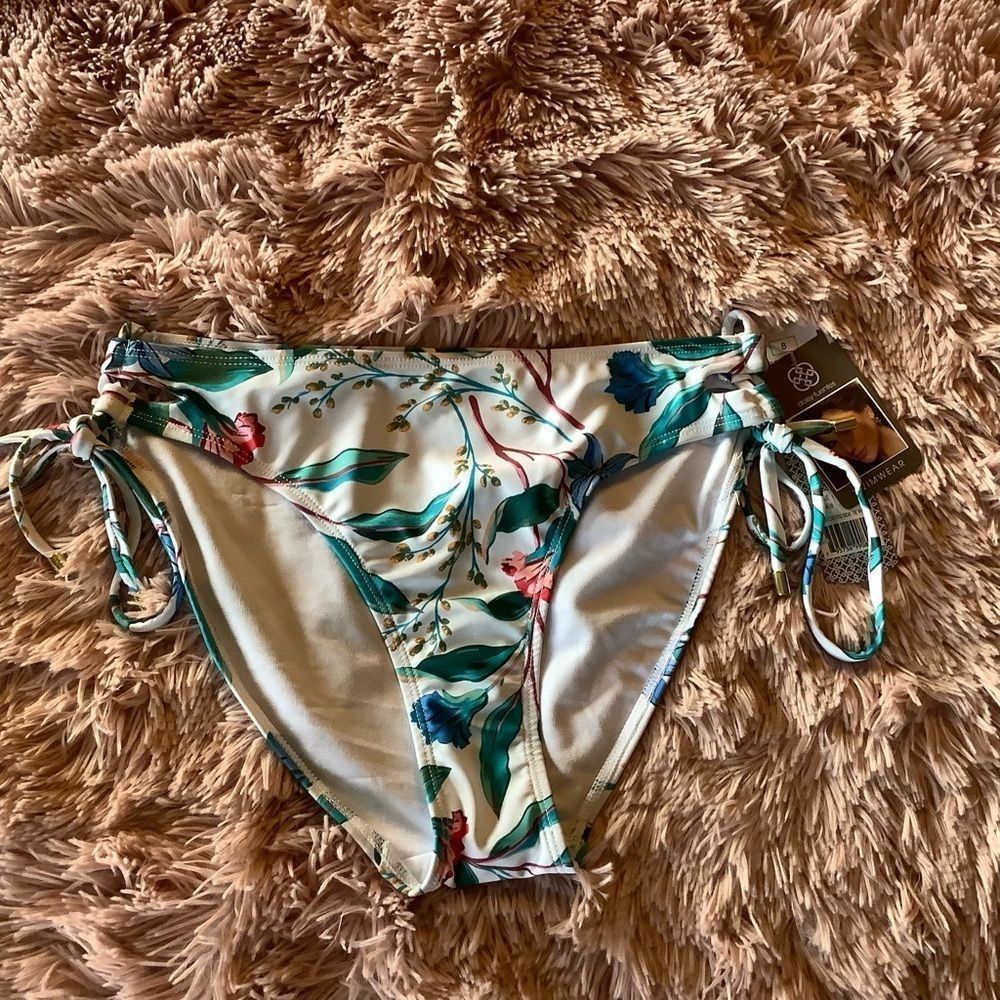 Nwt Daisy Fuentes white floral bikini bottom size 8